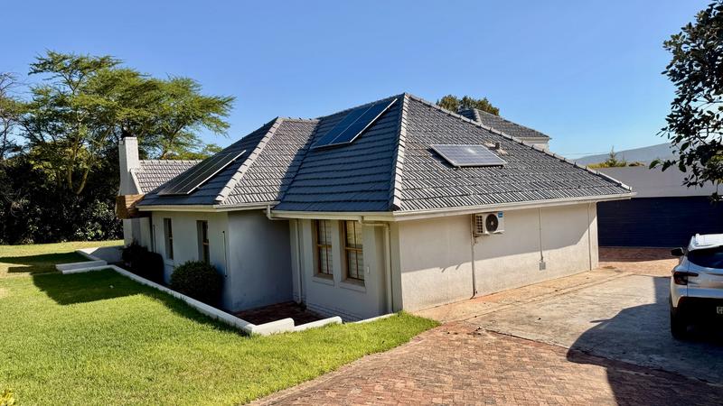 5 Bedroom Property for Sale in Kenridge Western Cape